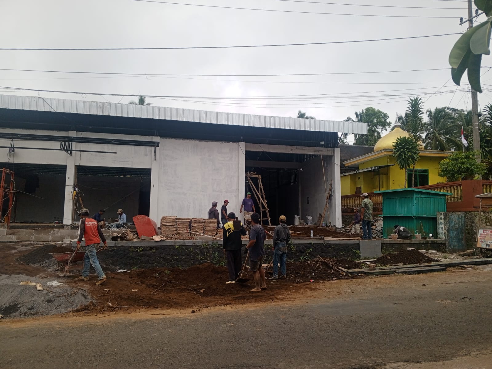 Semangat Gotong Royong Menguat, Pembangunan KDMP Gedangan Jadi Harapan Baru Ekonomi Warga