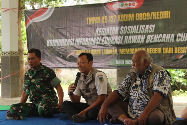 BPBD Kediri Sosialisasikan Edukasi Rawan Cuaca Ekstrem pada TMMD ke-127
